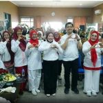 Ketua YJI Sumsel, Lidyawati Cik Ujang bersama pengurus YJI Sumsel. Foto: Humas Pemprov Sumsel.