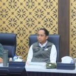 Menteri Kehutanan Raja Juli Antoni di Griya Agung Palembang bersama Gubernur Sumsel Herman Deru dan Wagub Cik Ujang saat rapat di Griya Agung, Palembang, Senin (26/10/2026), Foto: Humas Pemprov Sumsel.