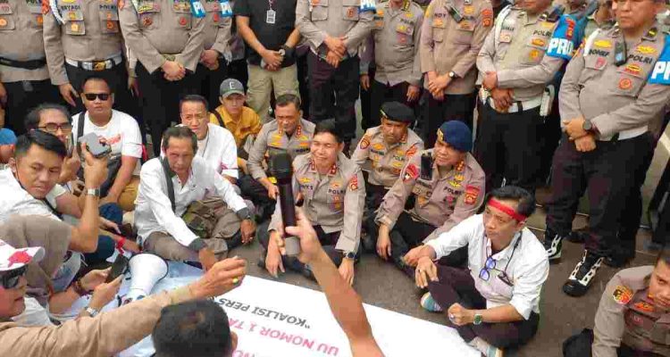 Kapolda Sumsel Brigjen Pol. Rony Samtana saat menerima aspirasi para komunitas wartawan. Foto: IST