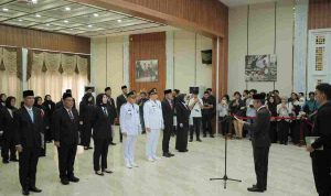 lantik-40kb Walikota Palembang, Ratu Dewa mengambil sumpah jabatan sejumlah pejabat baru di lingkungan Pemkot Palembang, Jumat (30/10/2026). Foto: Kominfo Palembang.