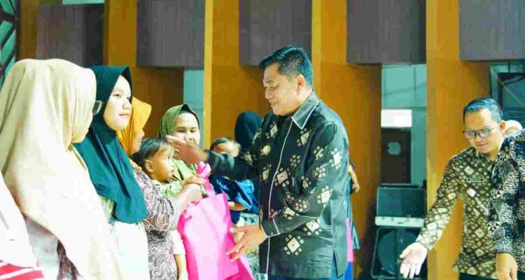 Bupati Muba, Hm Toha saat hadir di peluncuran SIGAPKE MUBA (Sistem Integrasi Gerakan dan Aplikasi Pelaporan Kesehatan Muba) yang diinisiasi Dinas Kesehatan Muba, Kamis (1/10/2026). Fotro: Kominfo Muba.