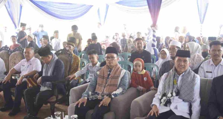Walikota Palembang, Ratu Dewa menghadiri kegiatan Robbani Fest se-Kota Palembang dalam rangkaian Milad ke-4 Pondok Pesantren Mahad Robbani Palembang, yang berlangsung di lingkungan pesantren di Jalan Pipa Reja, Kelurahan Suka Mulya, Kecamatan Sematang Borang, Palembang, Rabu (21/10/2026). Foto: Kominfo Palembang.