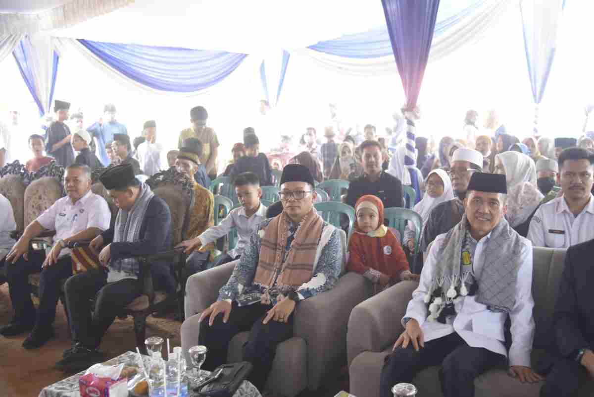 Walikota Palembang, Ratu Dewa menghadiri kegiatan Robbani Fest se-Kota Palembang dalam rangkaian Milad ke-4 Pondok Pesantren Mahad Robbani Palembang, yang berlangsung di lingkungan pesantren di Jalan Pipa Reja, Kelurahan Suka Mulya, Kecamatan Sematang Borang, Palembang, Rabu (21/10/2026). Foto: Kominfo Palembang.