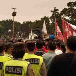 Suasana demo mahasiswa di Pemprov Sumsel. Foto: detik.com/chatnews.