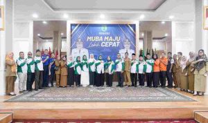 Ketua Forum Kabupaten Musi Banyuasin Sehat sekaligus Ketua TP PKK Kabupaten Muba, Hj Patimah Toha Tohet saat memimpin Rapat Koordinasi Persiapan Verifikasi Dokumen KKS Tahun 2027 dan Evaluasi Sembilan Tatanan KKS, Senin (20/10/2026). Foto: Kominfo Muba.