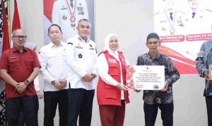 wawako-40kb Sekretaris Daerah (Sekda) Kota Palembang, Aprizal Hasyim dan Ketua PMI Palembang Dewi Sastrani menghadiri acara Ramah Tamah dan Pelepasan Pendonor Darah Sukarela 100 kali di Palembang, Rabu (7/10/2026). Foto: Kominfo Palembang.